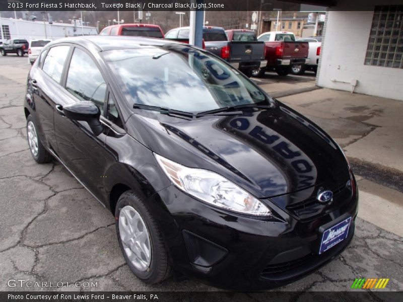 Front 3/4 View of 2013 Fiesta S Hatchback