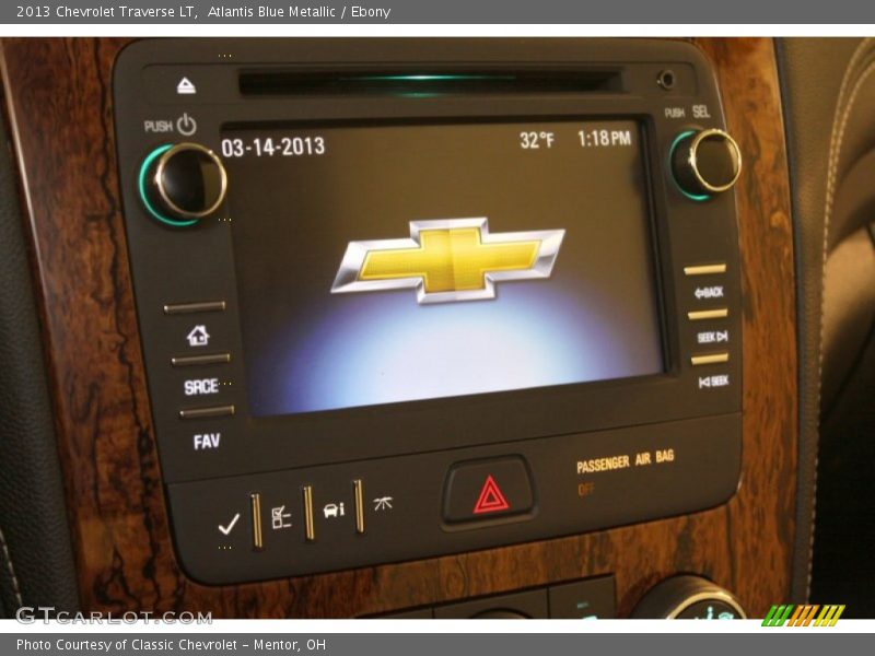 Atlantis Blue Metallic / Ebony 2013 Chevrolet Traverse LT