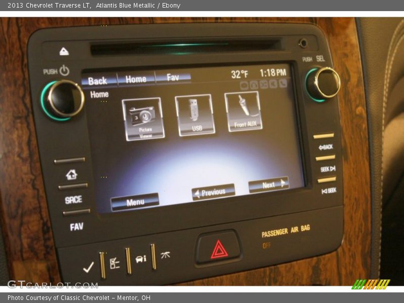 Atlantis Blue Metallic / Ebony 2013 Chevrolet Traverse LT