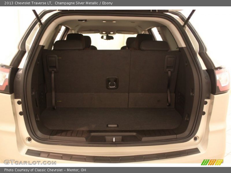 Champagne Silver Metallic / Ebony 2013 Chevrolet Traverse LT