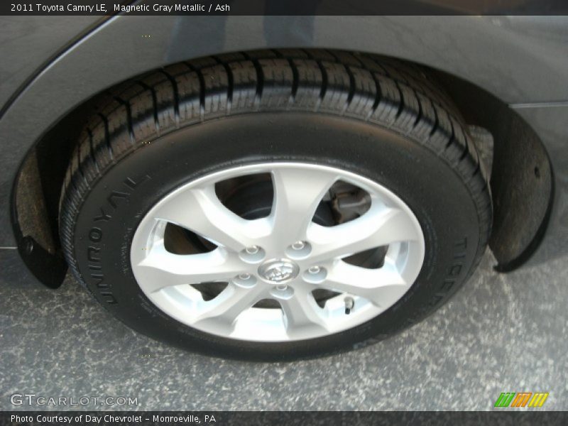 Magnetic Gray Metallic / Ash 2011 Toyota Camry LE