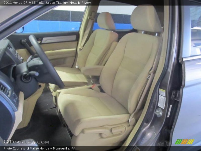 Urban Titanium Metallic / Ivory 2011 Honda CR-V SE 4WD
