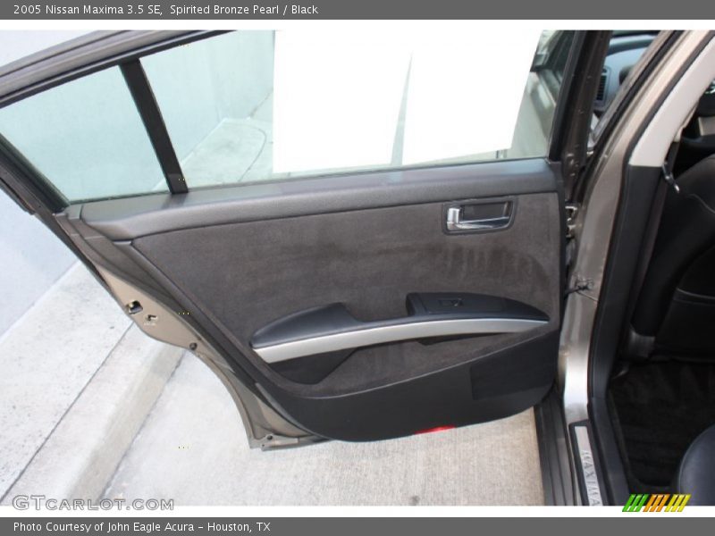Spirited Bronze Pearl / Black 2005 Nissan Maxima 3.5 SE