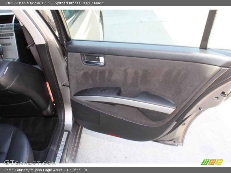 Spirited Bronze Pearl / Black 2005 Nissan Maxima 3.5 SE