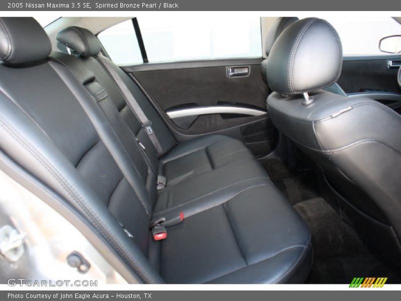Spirited Bronze Pearl / Black 2005 Nissan Maxima 3.5 SE