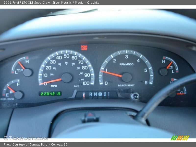Silver Metallic / Medium Graphite 2001 Ford F150 XLT SuperCrew