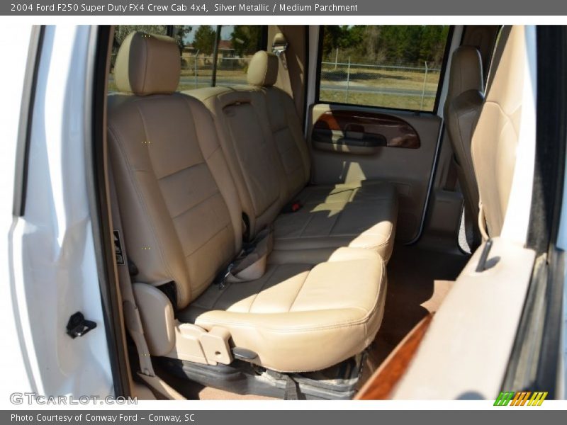 Silver Metallic / Medium Parchment 2004 Ford F250 Super Duty FX4 Crew Cab 4x4