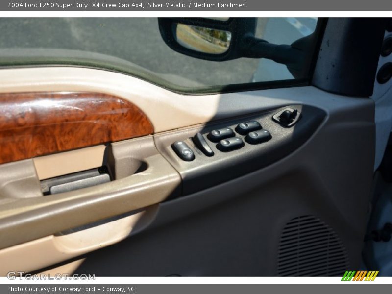 Silver Metallic / Medium Parchment 2004 Ford F250 Super Duty FX4 Crew Cab 4x4