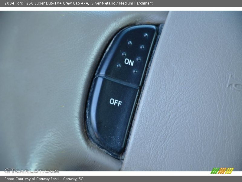 Silver Metallic / Medium Parchment 2004 Ford F250 Super Duty FX4 Crew Cab 4x4