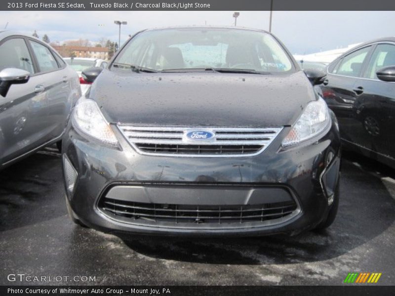 Tuxedo Black / Charcoal Black/Light Stone 2013 Ford Fiesta SE Sedan