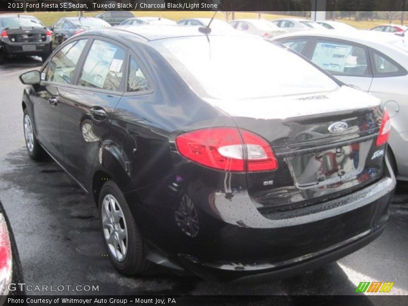 Tuxedo Black / Charcoal Black/Light Stone 2013 Ford Fiesta SE Sedan