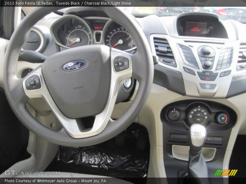 Tuxedo Black / Charcoal Black/Light Stone 2013 Ford Fiesta SE Sedan