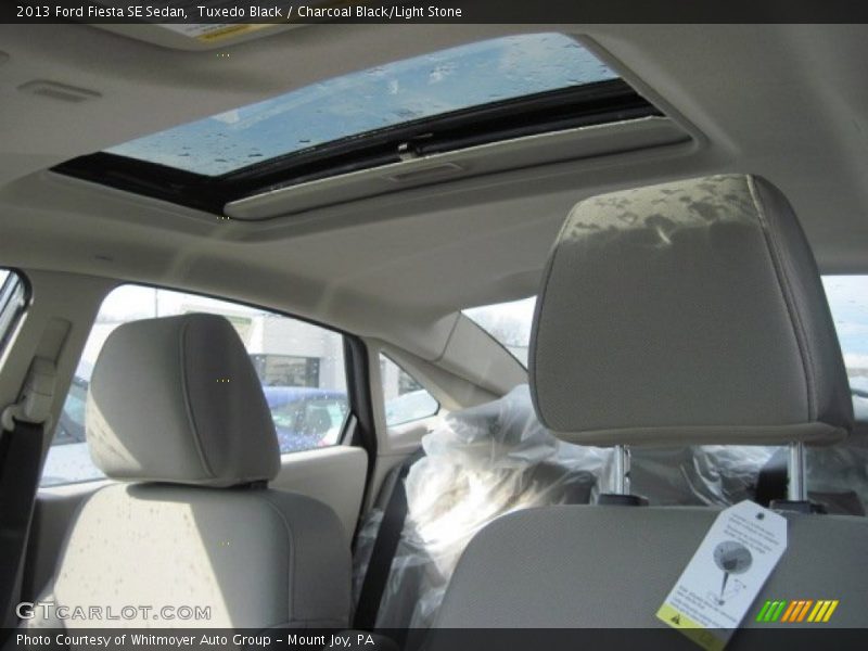 Tuxedo Black / Charcoal Black/Light Stone 2013 Ford Fiesta SE Sedan