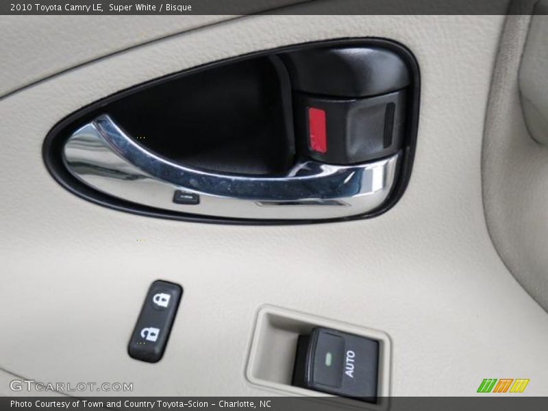 Super White / Bisque 2010 Toyota Camry LE