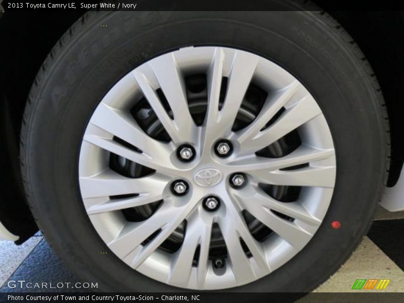 Super White / Ivory 2013 Toyota Camry LE