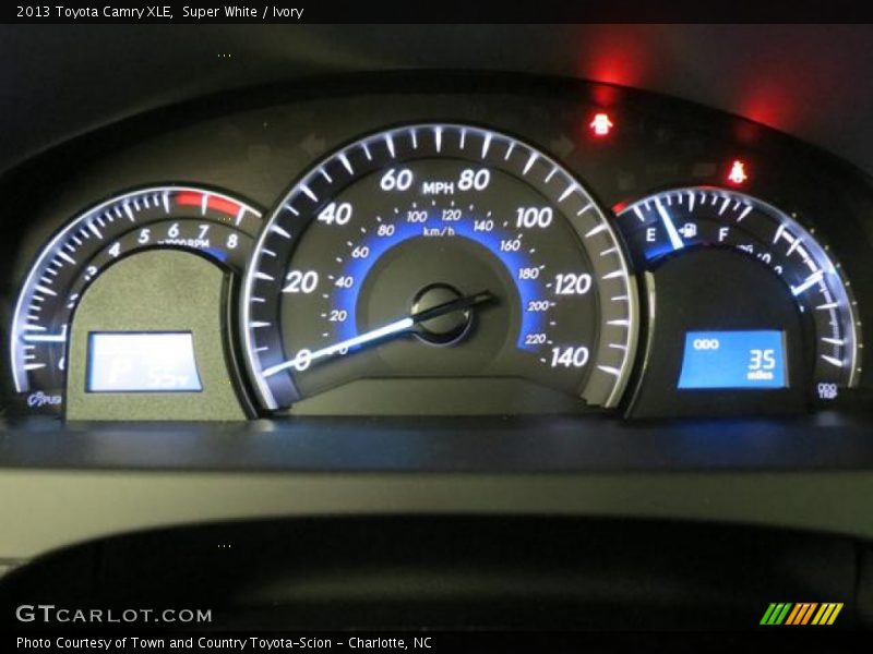 Super White / Ivory 2013 Toyota Camry XLE