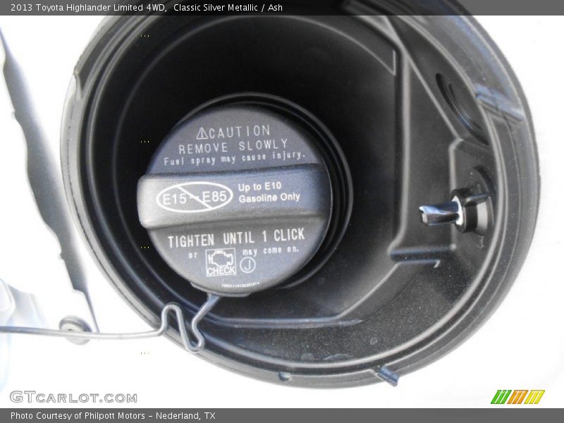 Classic Silver Metallic / Ash 2013 Toyota Highlander Limited 4WD