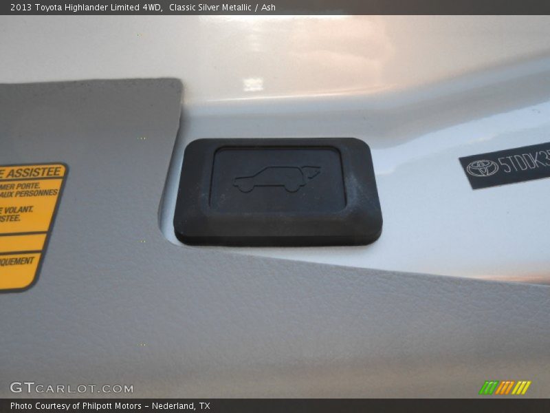 Classic Silver Metallic / Ash 2013 Toyota Highlander Limited 4WD