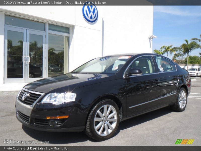 Front 3/4 View of 2010 Passat Komfort Sedan