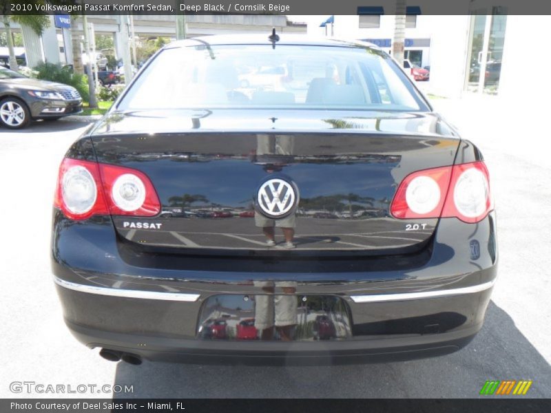 Deep Black / Cornsilk Beige 2010 Volkswagen Passat Komfort Sedan