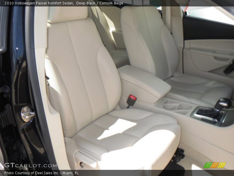 Front Seat of 2010 Passat Komfort Sedan