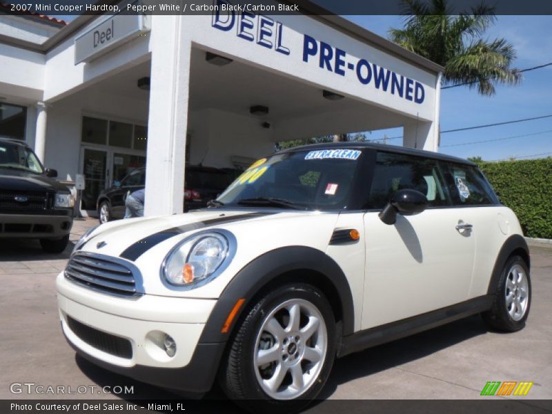 Pepper White / Carbon Black/Carbon Black 2007 Mini Cooper Hardtop