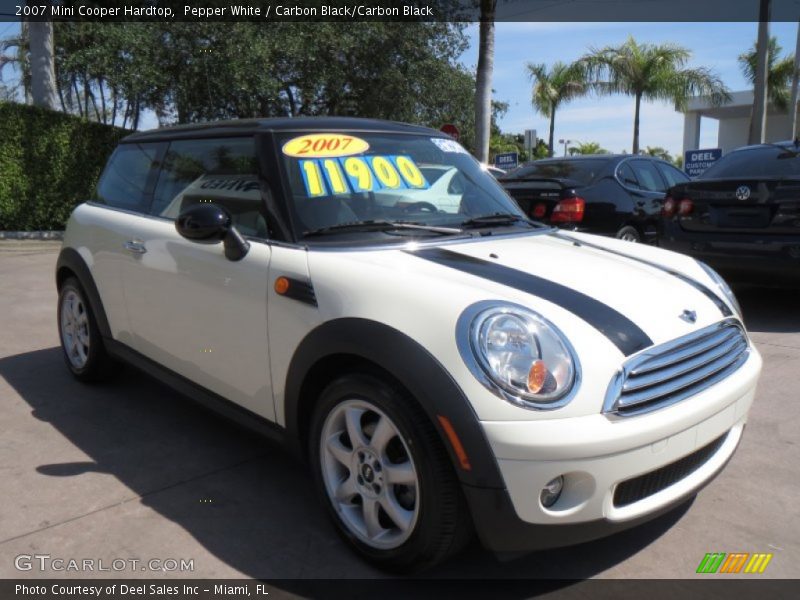 Pepper White / Carbon Black/Carbon Black 2007 Mini Cooper Hardtop