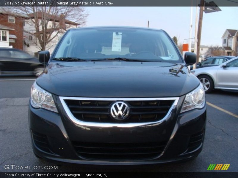 Twilight Gray Metallic / Aero Gray 2012 Volkswagen Routan S