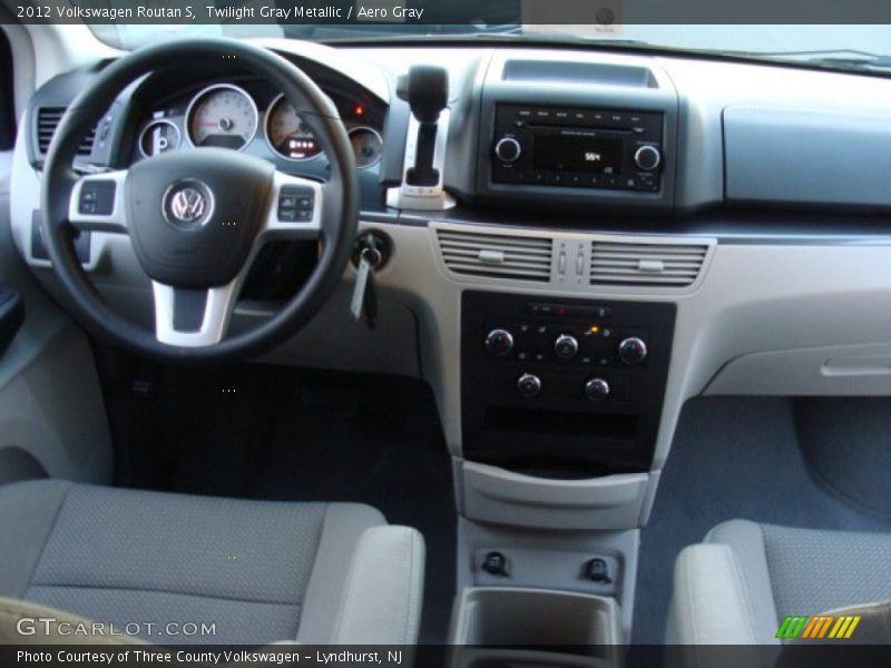 Twilight Gray Metallic / Aero Gray 2012 Volkswagen Routan S