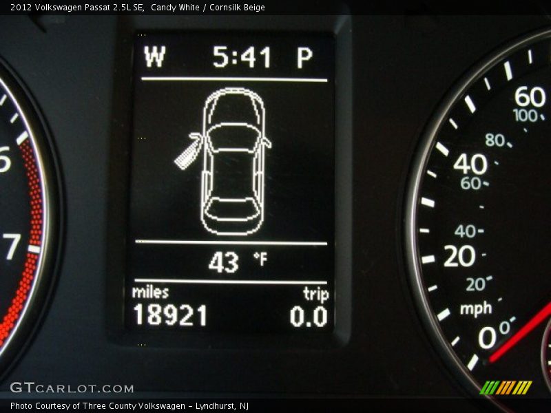 Candy White / Cornsilk Beige 2012 Volkswagen Passat 2.5L SE