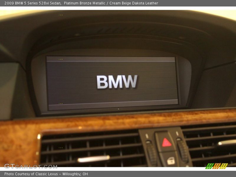 Platinum Bronze Metallic / Cream Beige Dakota Leather 2009 BMW 5 Series 528xi Sedan