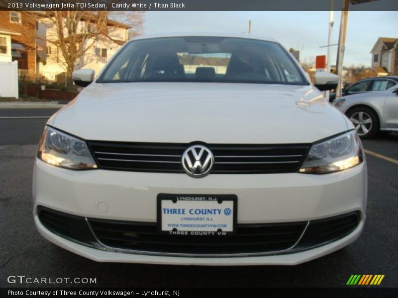 Candy White / Titan Black 2013 Volkswagen Jetta TDI Sedan