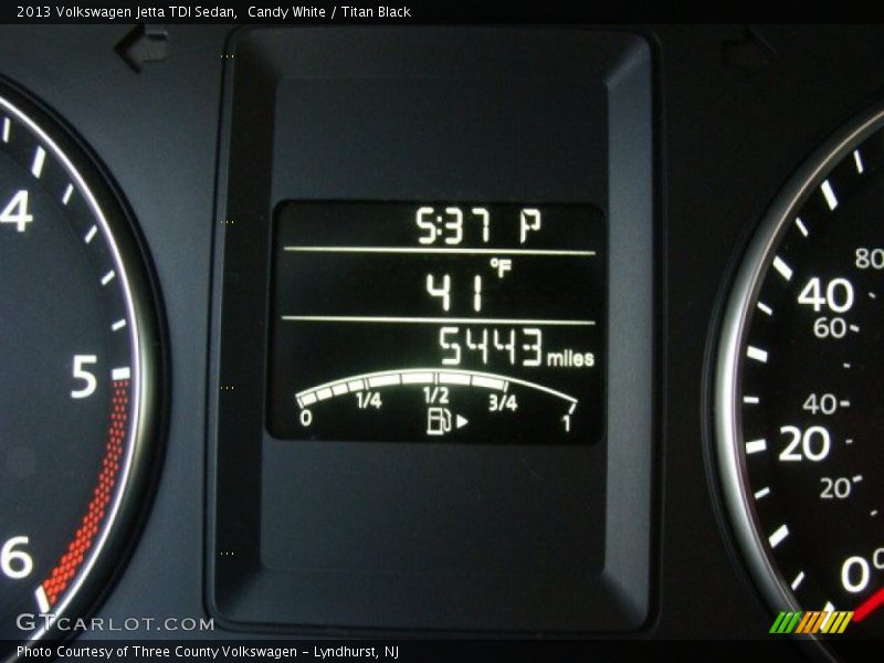 Candy White / Titan Black 2013 Volkswagen Jetta TDI Sedan