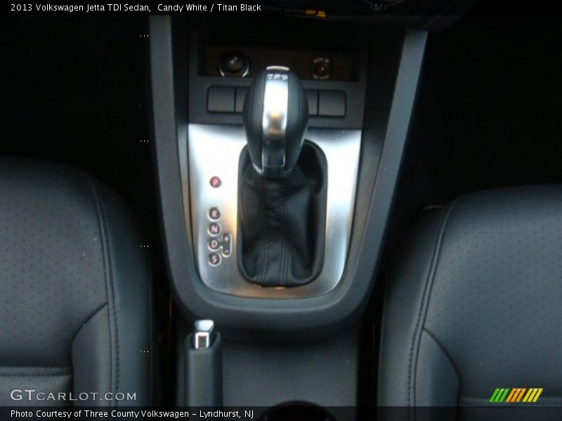 Candy White / Titan Black 2013 Volkswagen Jetta TDI Sedan