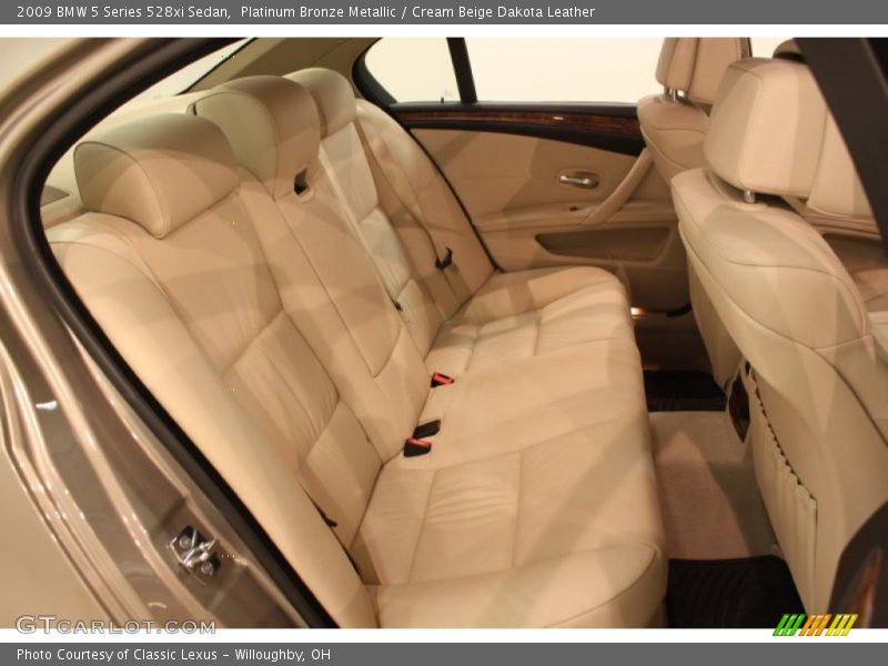 Rear Seat of 2009 5 Series 528xi Sedan