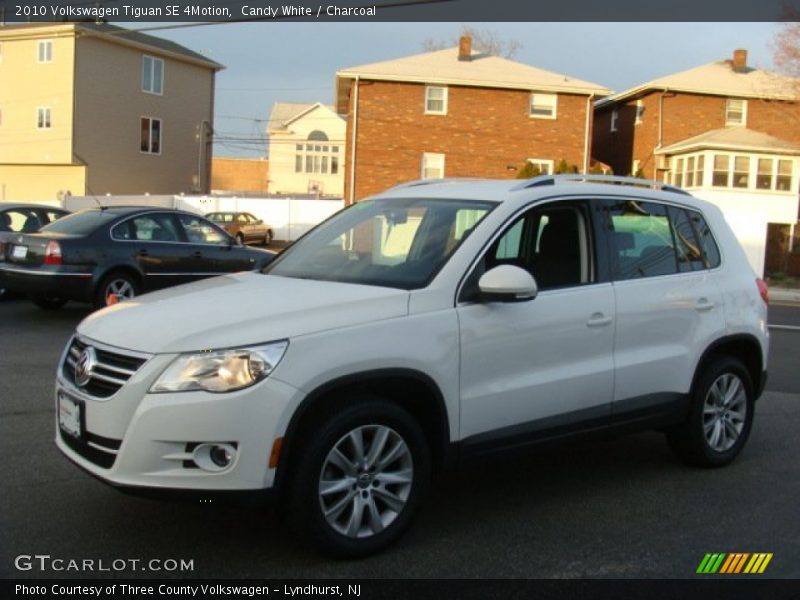 Front 3/4 View of 2010 Tiguan SE 4Motion