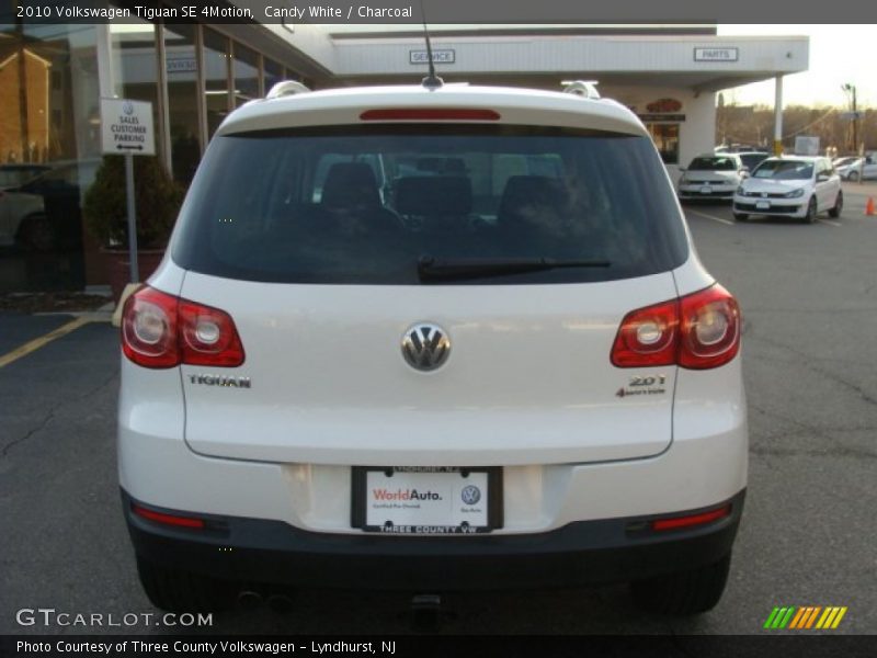 Candy White / Charcoal 2010 Volkswagen Tiguan SE 4Motion
