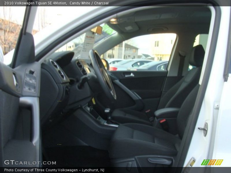 Candy White / Charcoal 2010 Volkswagen Tiguan SE 4Motion