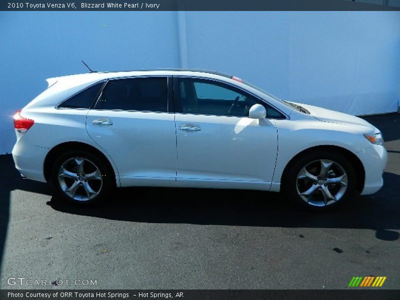 Blizzard White Pearl / Ivory 2010 Toyota Venza V6