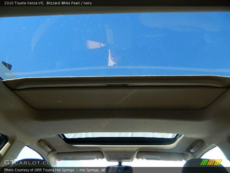 Blizzard White Pearl / Ivory 2010 Toyota Venza V6