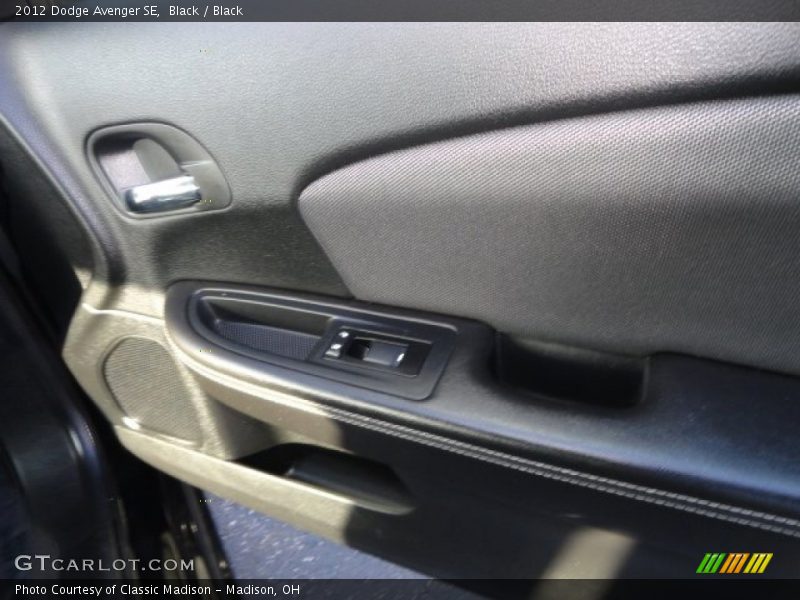 Black / Black 2012 Dodge Avenger SE