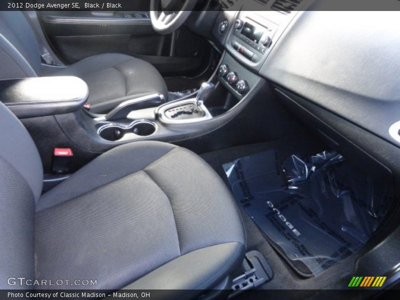 Black / Black 2012 Dodge Avenger SE