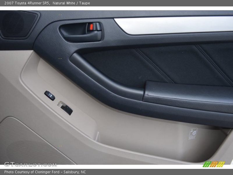 Natural White / Taupe 2007 Toyota 4Runner SR5