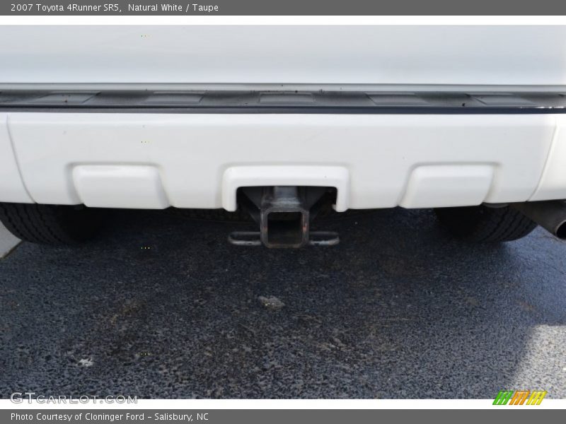Natural White / Taupe 2007 Toyota 4Runner SR5