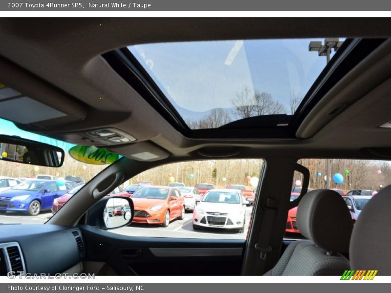 Natural White / Taupe 2007 Toyota 4Runner SR5