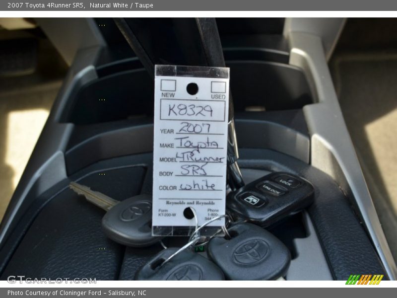 Natural White / Taupe 2007 Toyota 4Runner SR5