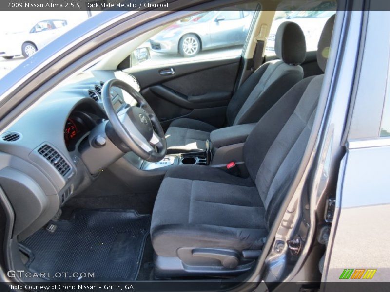 Front Seat of 2009 Altima 2.5 S