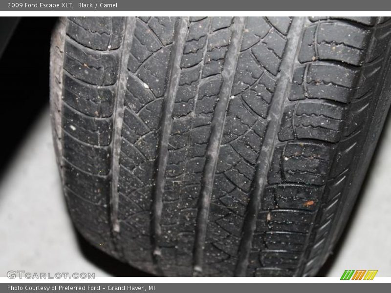 Black / Camel 2009 Ford Escape XLT