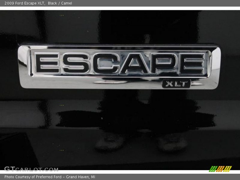 Black / Camel 2009 Ford Escape XLT
