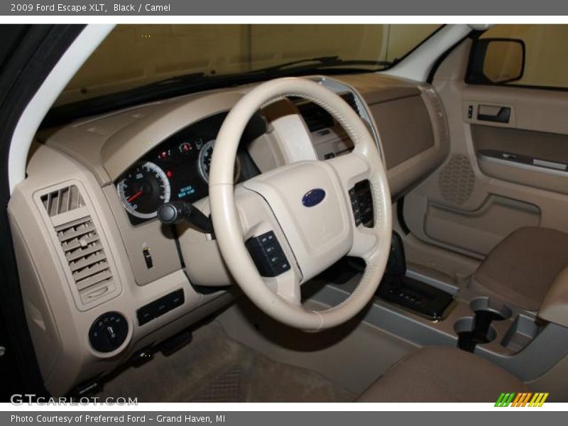 Black / Camel 2009 Ford Escape XLT